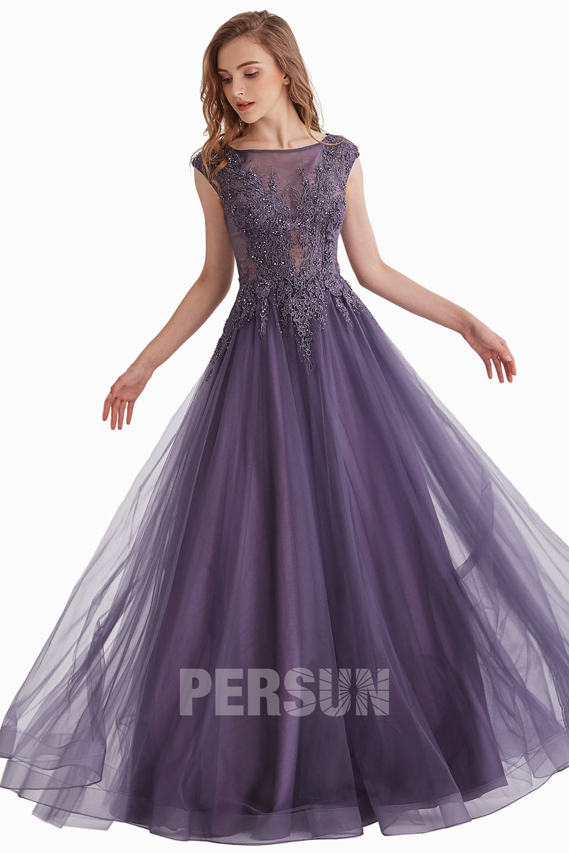 robe de soirée violette longue col illusion en dentelle appliquée florale