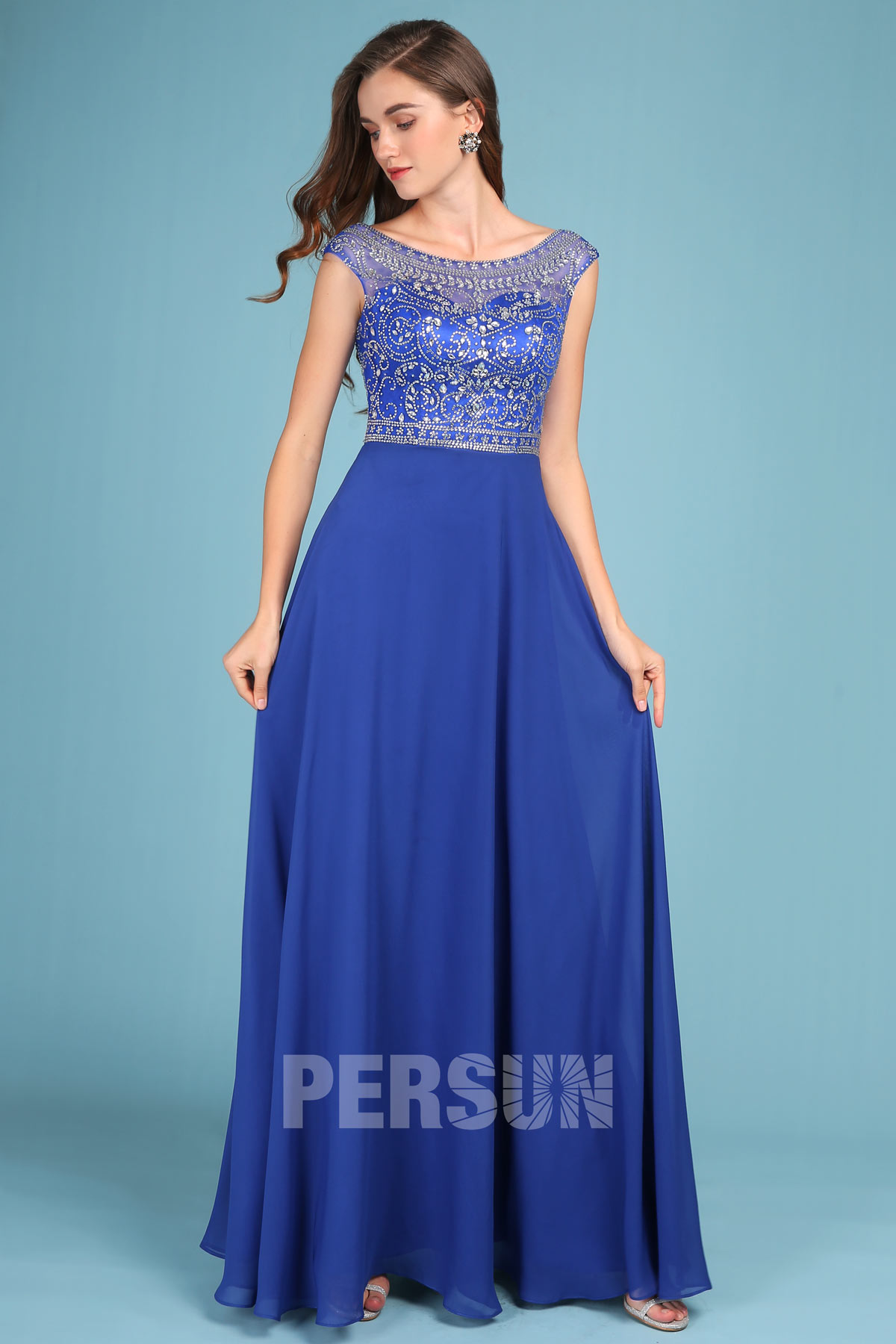robe de soirée longue bleu classique col illusion embelli de strass