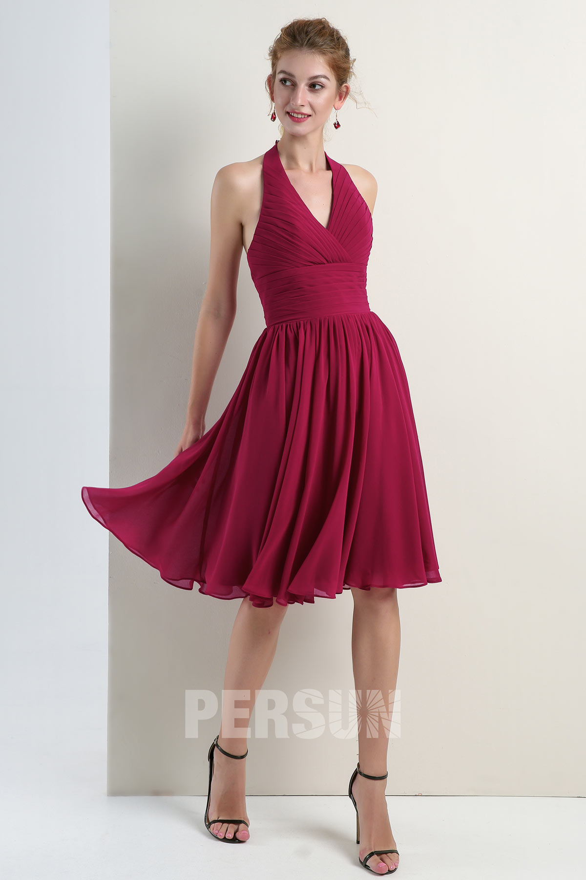 petite robe de cocktail fuchsia col halter empire au style Marilyn Monroe
