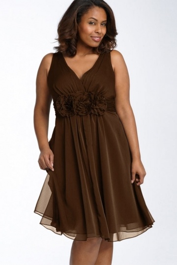 Robe sobre courte pour mariage grande taille linge A