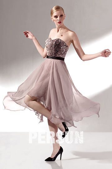 Robe de bal courte en tencel bustier coeur jupe irrégulière