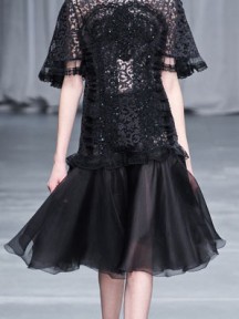 petite robe noire en organza très léger