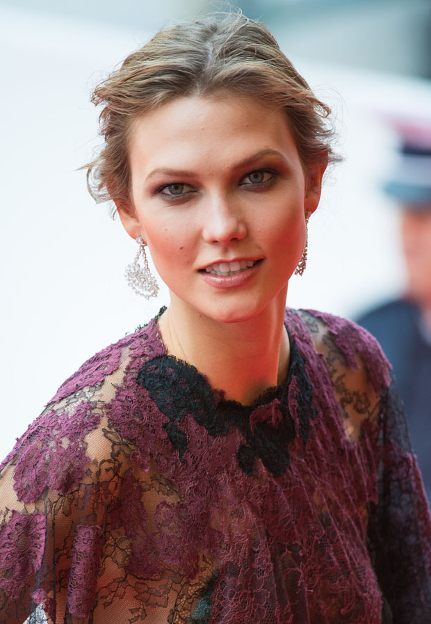 Karlie Kloss avec son magnifique chignon