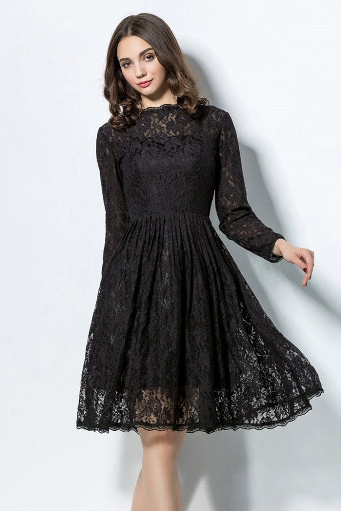 Robe du soir courte genoux manches longues en dentelle noire