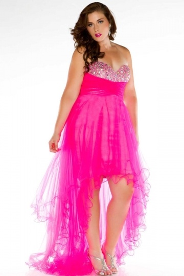 Robe de bal bustier en tulle courte devant longue dernière