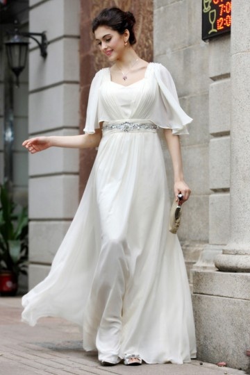 Robe blanche longue décolleté carré à manche