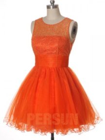 robe patineuse courte orange à haut brodé pour cocktail