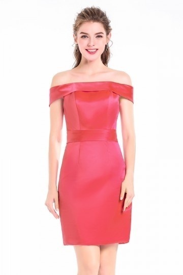 petite robe rouge fourreau col bardot