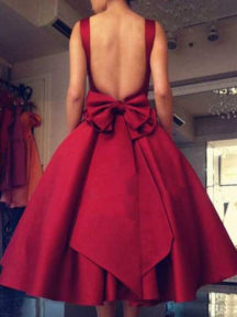 robe de soirée rouge dos nu avec noeud au dos