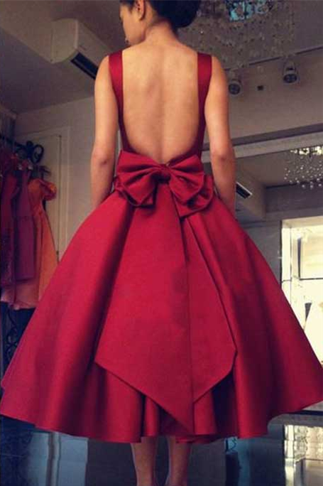 robe de soirée rouge dos nu avec noeud au dos