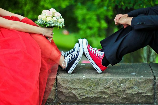 robe de mariée rouge avec basket