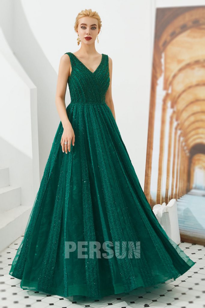 robe de soirée vert sapin col v en dentelle embelli de strass