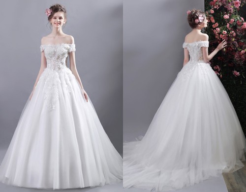 Robe de mariée princesse encolure bateau avec traîne Chapelle